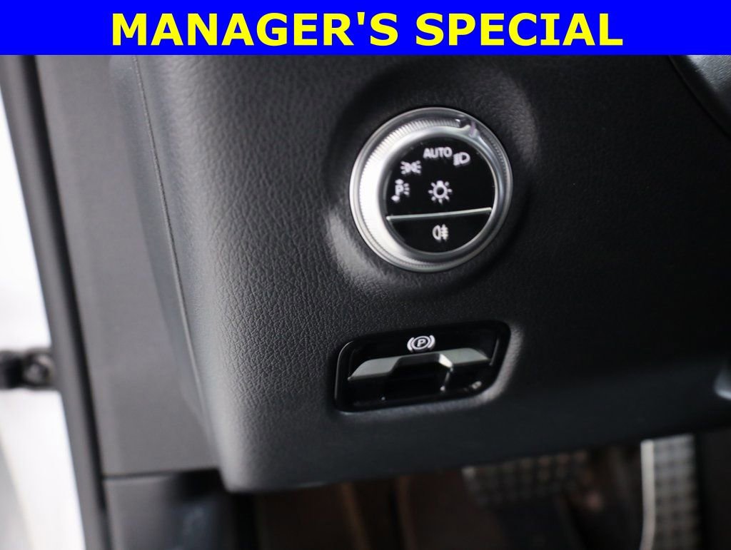 Certified 2025 Mercedes-Benz C 300 4MATIC Sedan image 17