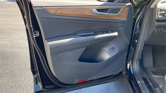 New 2026 Volkswagen Atlas SE image 18