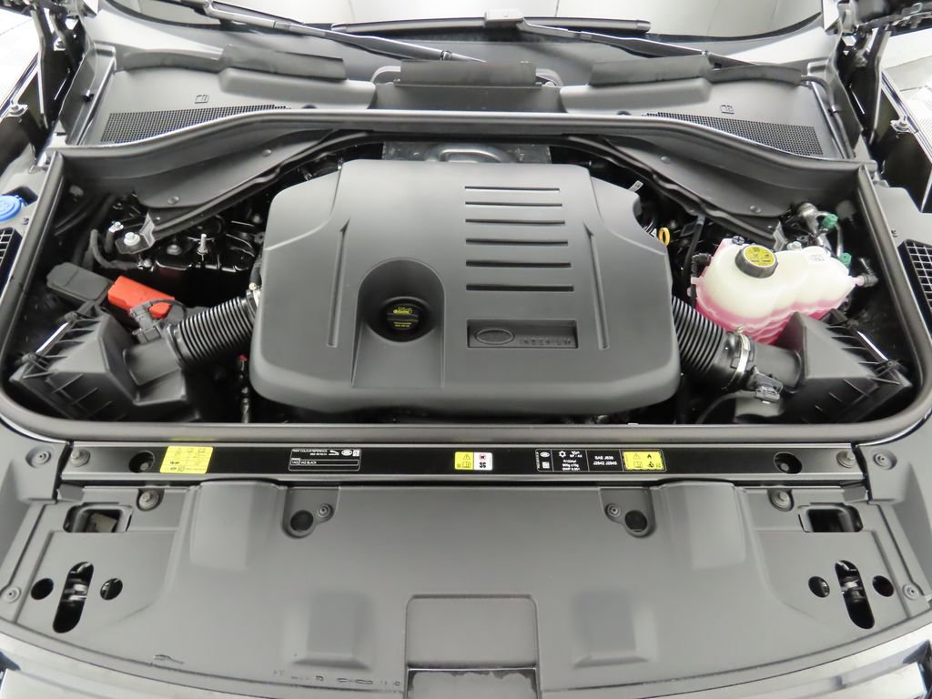New 2026 Land Rover Range Rover SE image 29