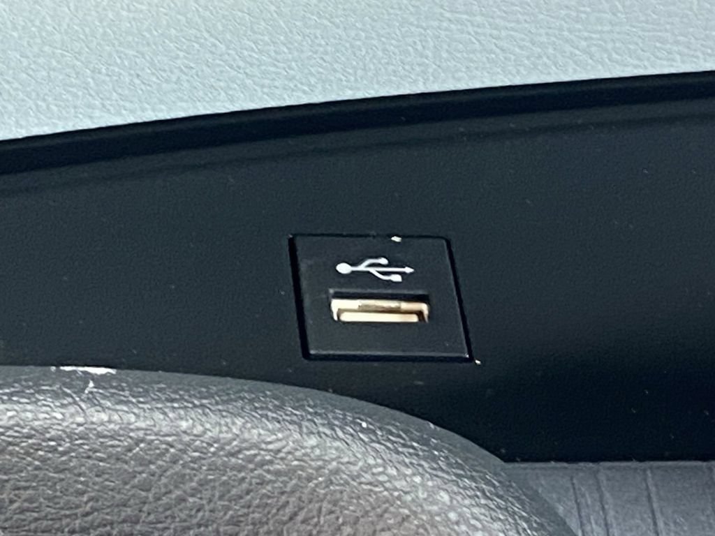 Certified 2026 Toyota Sienna XLE FWD image 32