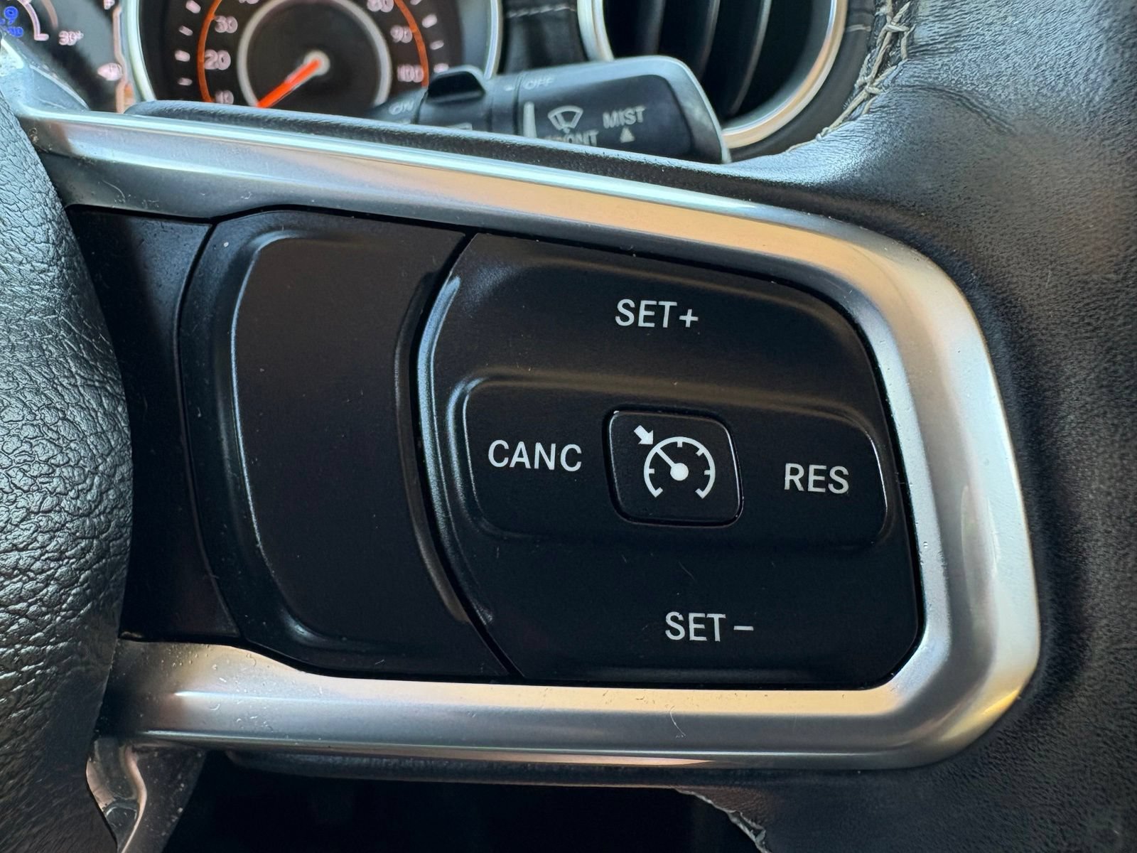 Used 2019 Jeep Wrangler Unlimited Sahara AWD/4WD image 17