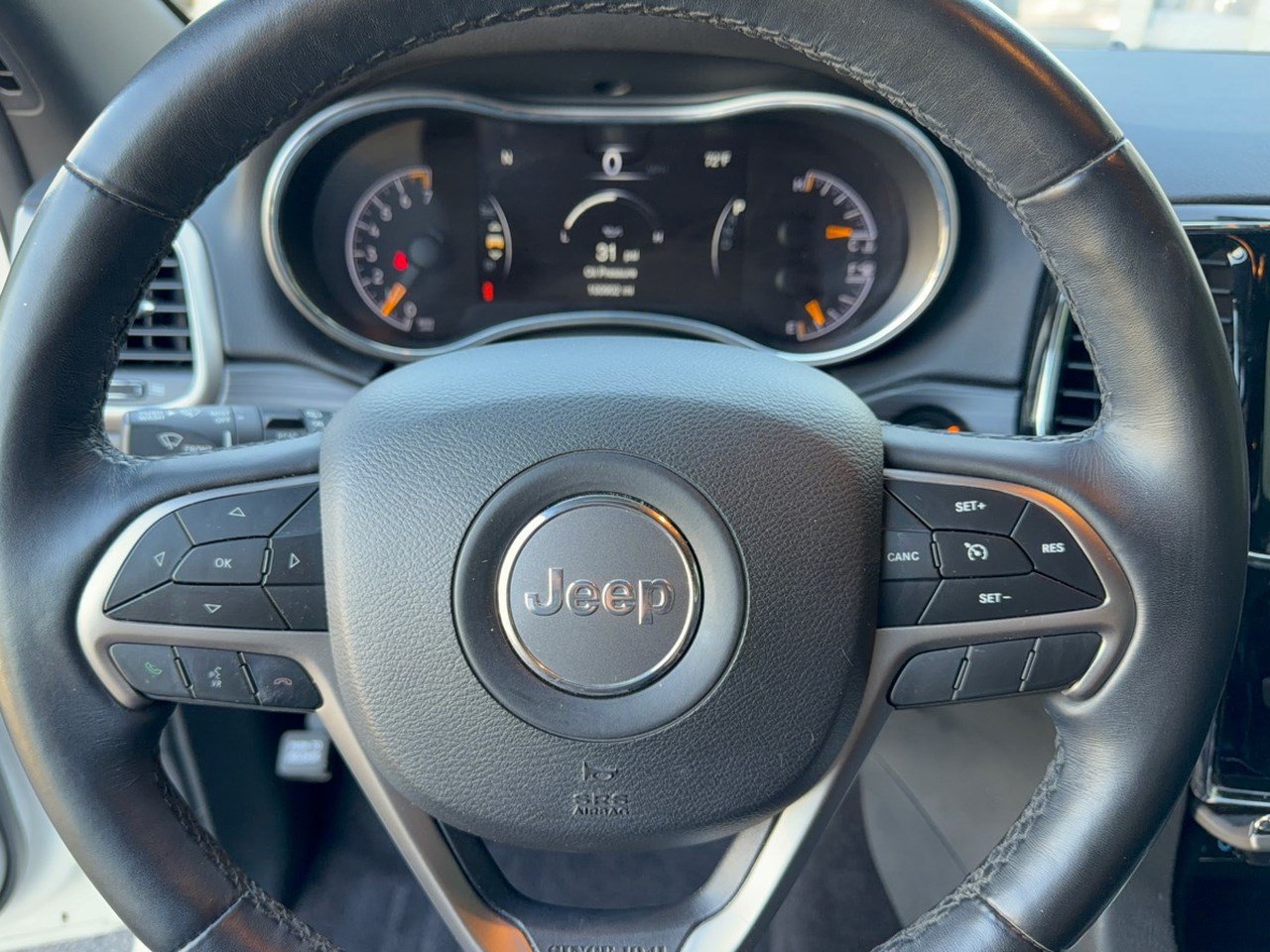 Used 2019 Jeep Grand Cherokee Altitude RWD image 10