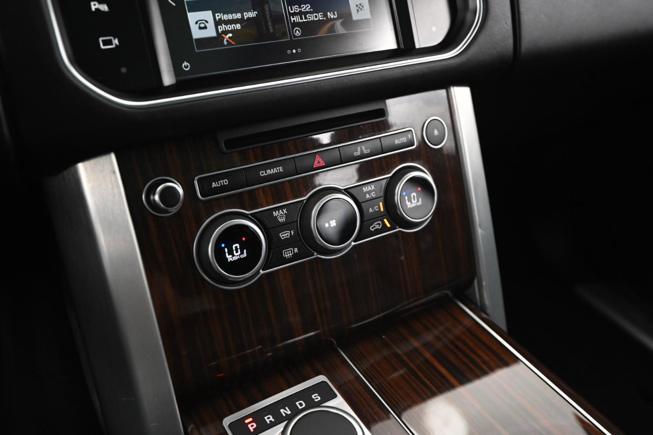 Used 2016 Land Rover Range Rover HSE image 26