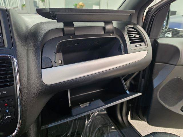 Used 2019 Dodge Grand Caravan GT FWD image 28