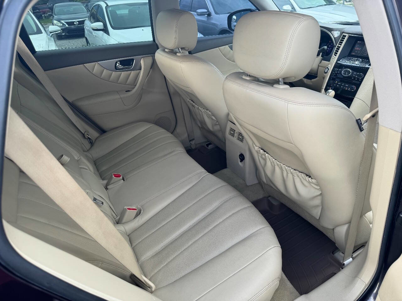 Used 2014 INFINITI QX70 Base 4dr SUV (3.7L V6) image 18