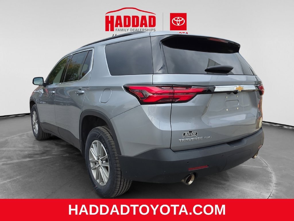 Used 2023 Chevrolet Traverse LT AWD/4WD image 3