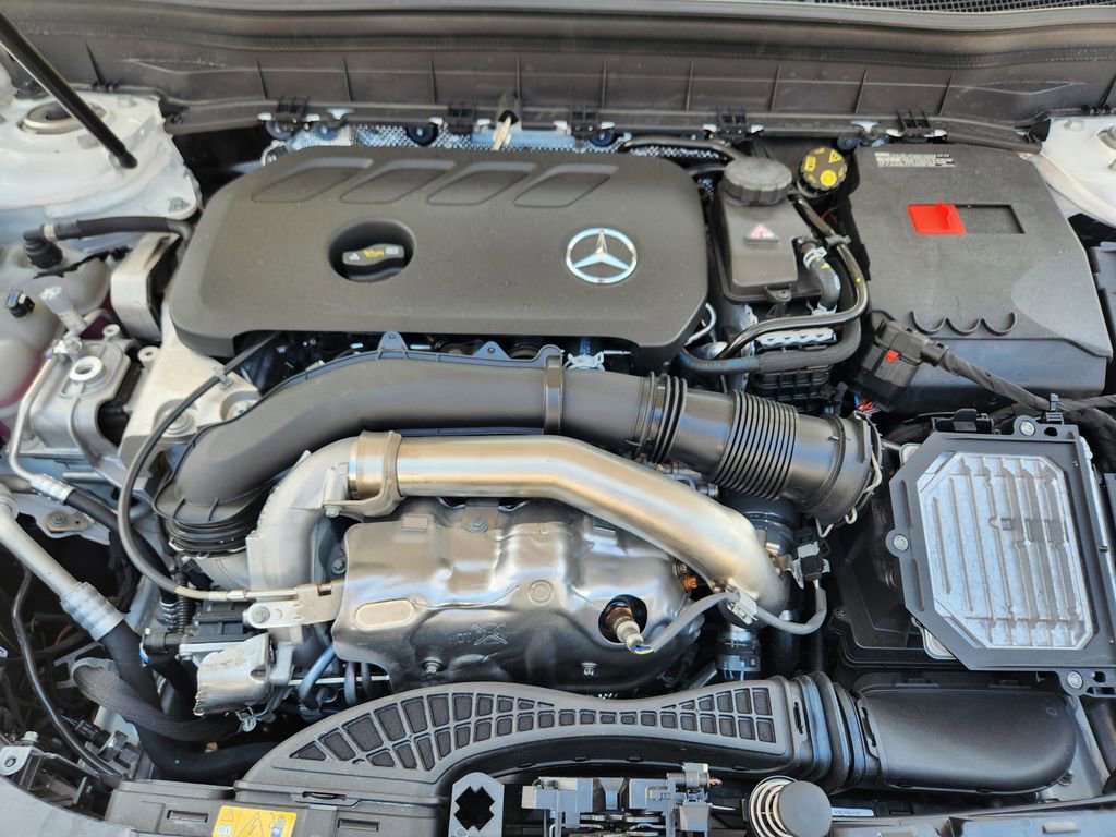 New 2025 Mercedes-Benz GLB 250 4MATIC image 29