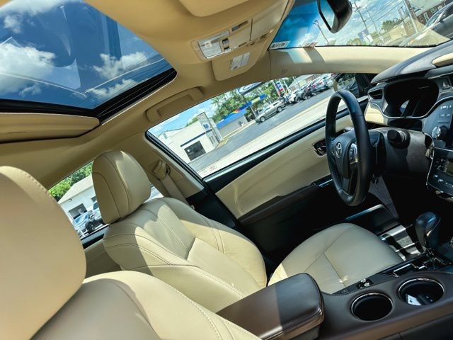 Used 2017 Toyota Avalon XLE Premium w/ All Weather Liner Package FWD image 25