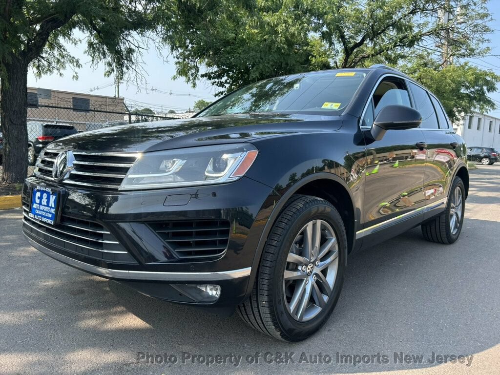 Used 2015 Volkswagen Touareg VR6 AWD/4WD image 1