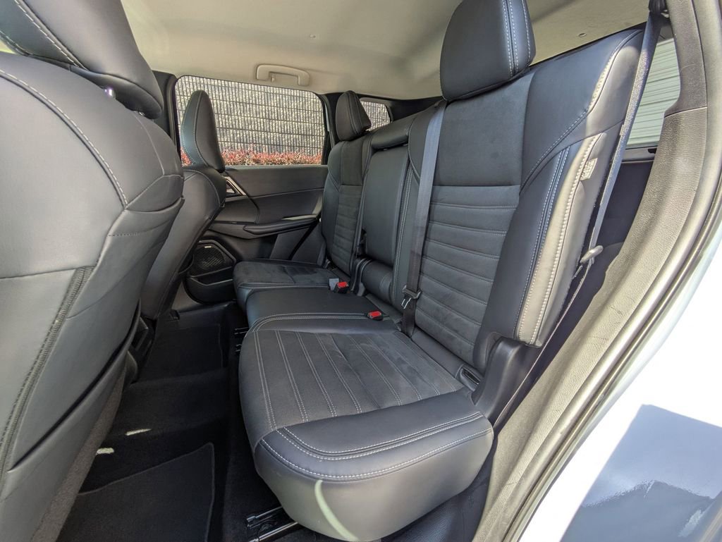 Used 2025 Mitsubishi Outlander SE AWD/4WD image 28