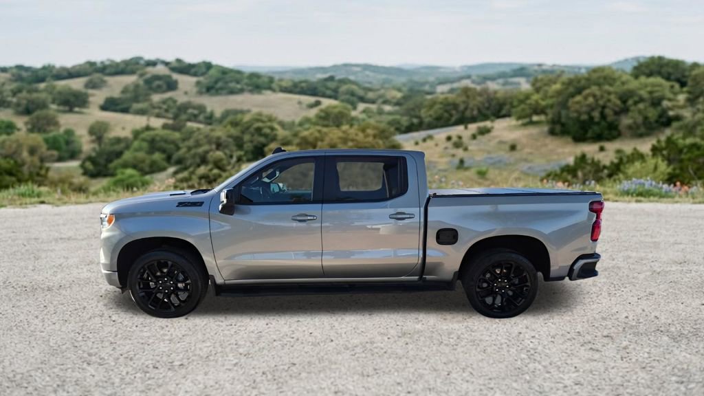 Used 2023 Chevrolet Silverado 1500 RST AWD/4WD image 5