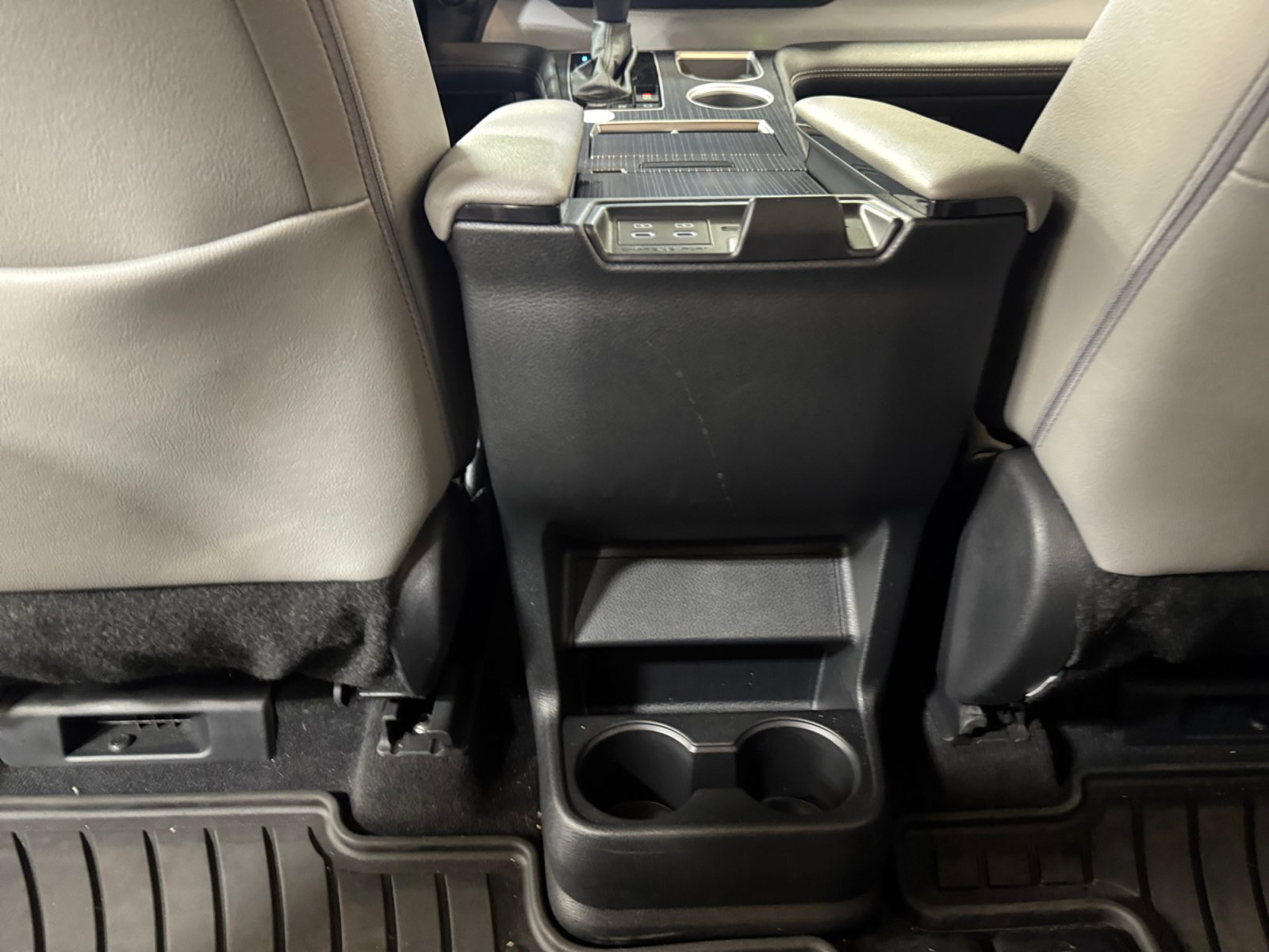 Certified 2026 Toyota Sienna XLE FWD image 33