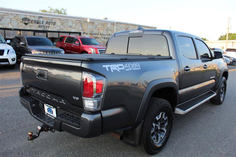 Used 2021 Toyota Tacoma TRD Off-Road w/ Technology Package AWD/4WD image 7