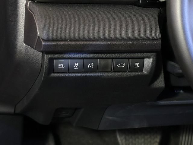 Used 2026 Toyota Camry LE FWD image 23