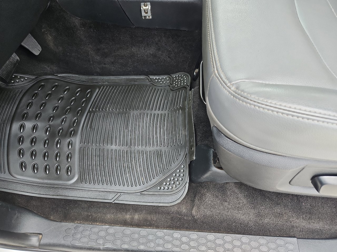 Used 2016 RAM 3500 Tradesman image 14