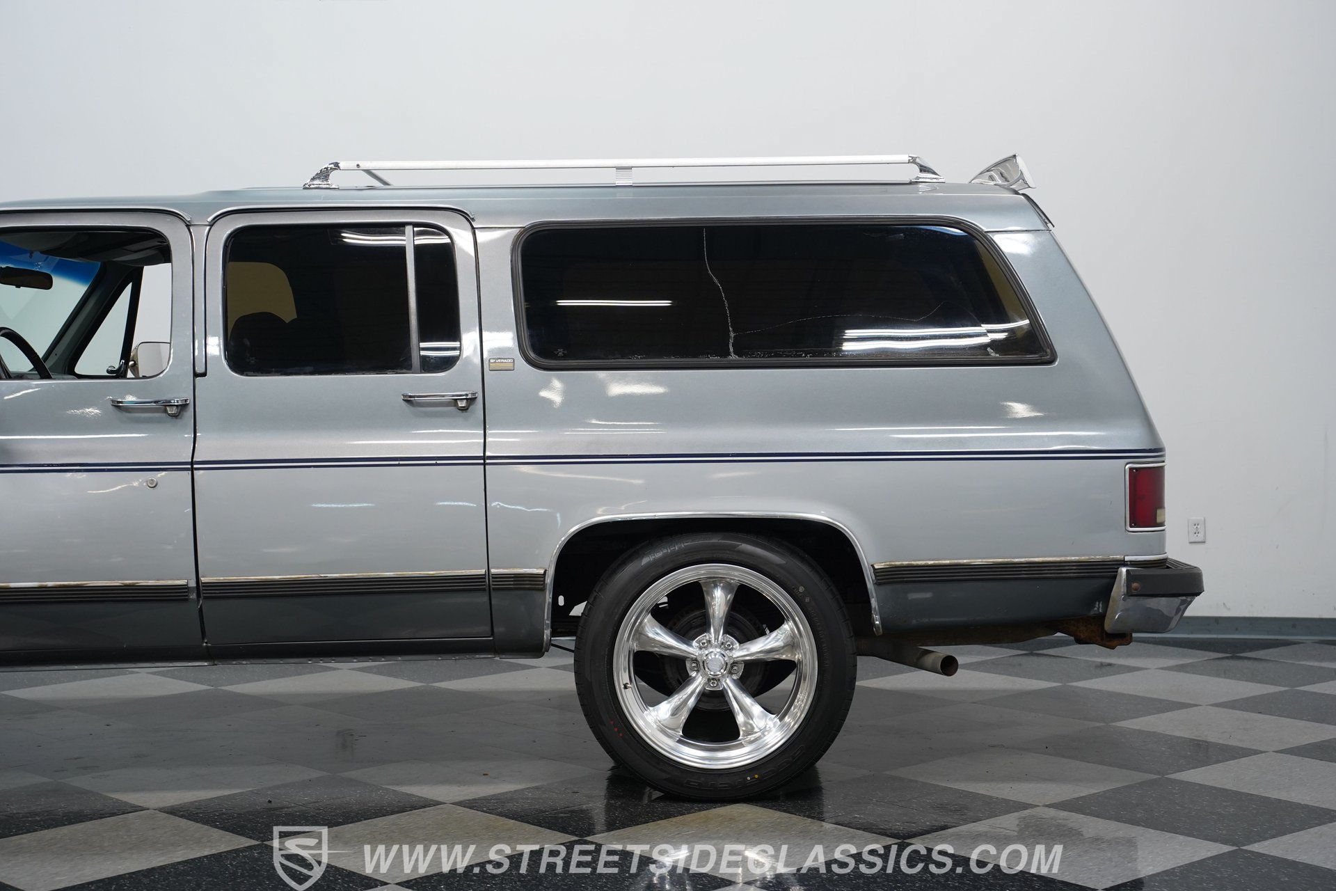 Used 1990 Chevrolet Suburban 2WD image 24