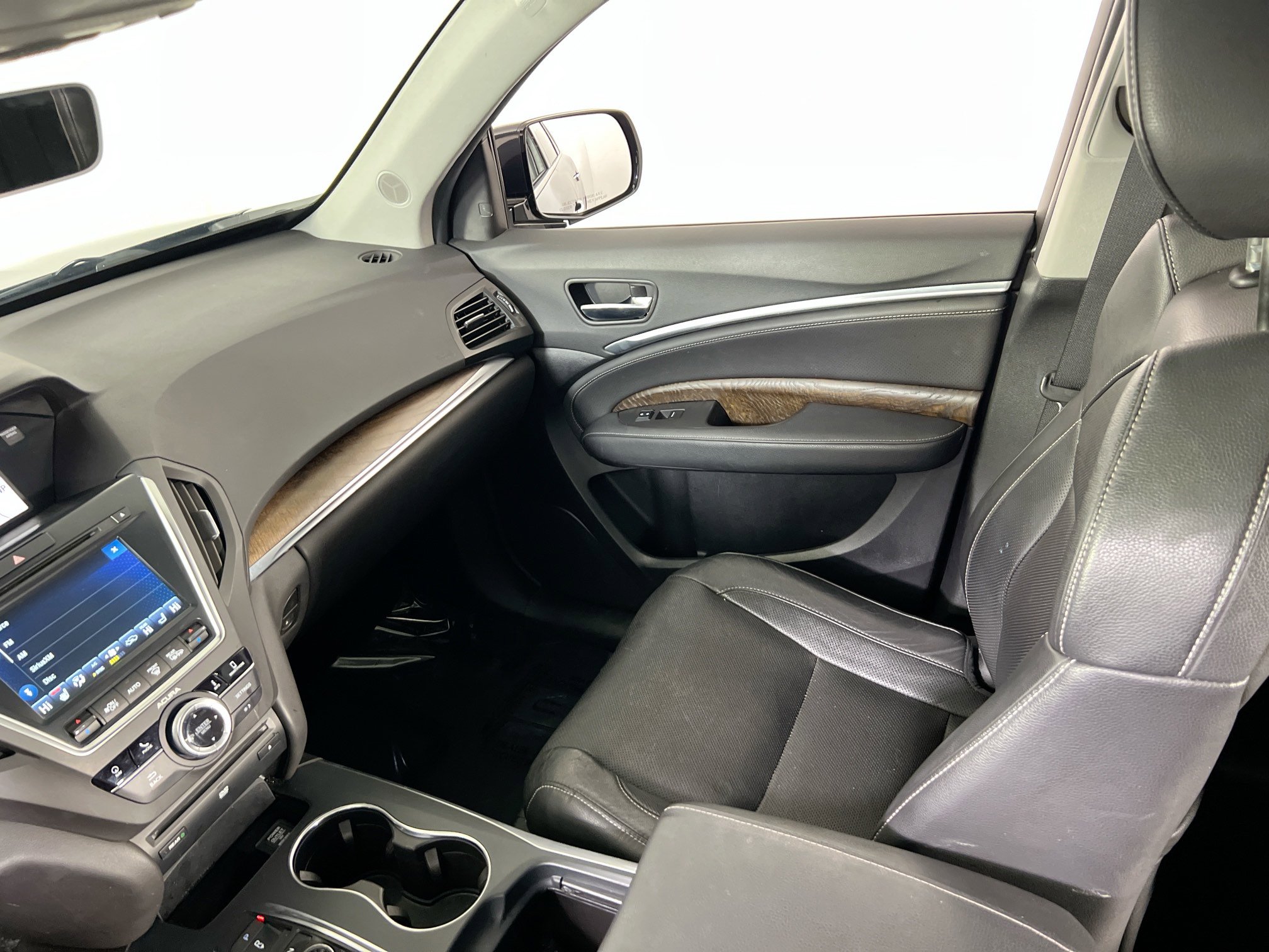 Used 2019 Acura MDX w/ Technology & Entertainment image 24