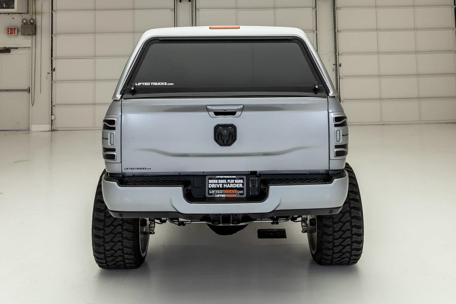Used 2022 RAM 2500 Laramie AWD/4WD image 9