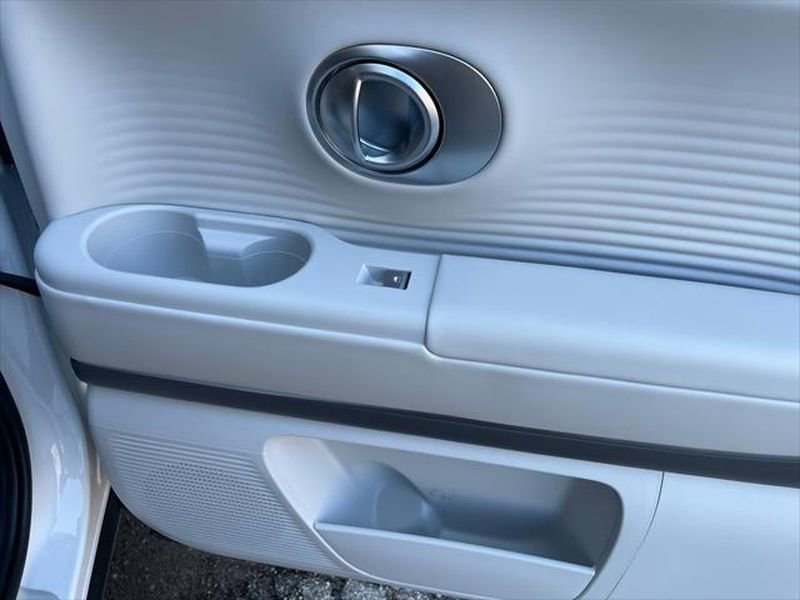 New 2026 Hyundai Ioniq 9 SEL w/ Tow & Go Package AWD/4WD image 25