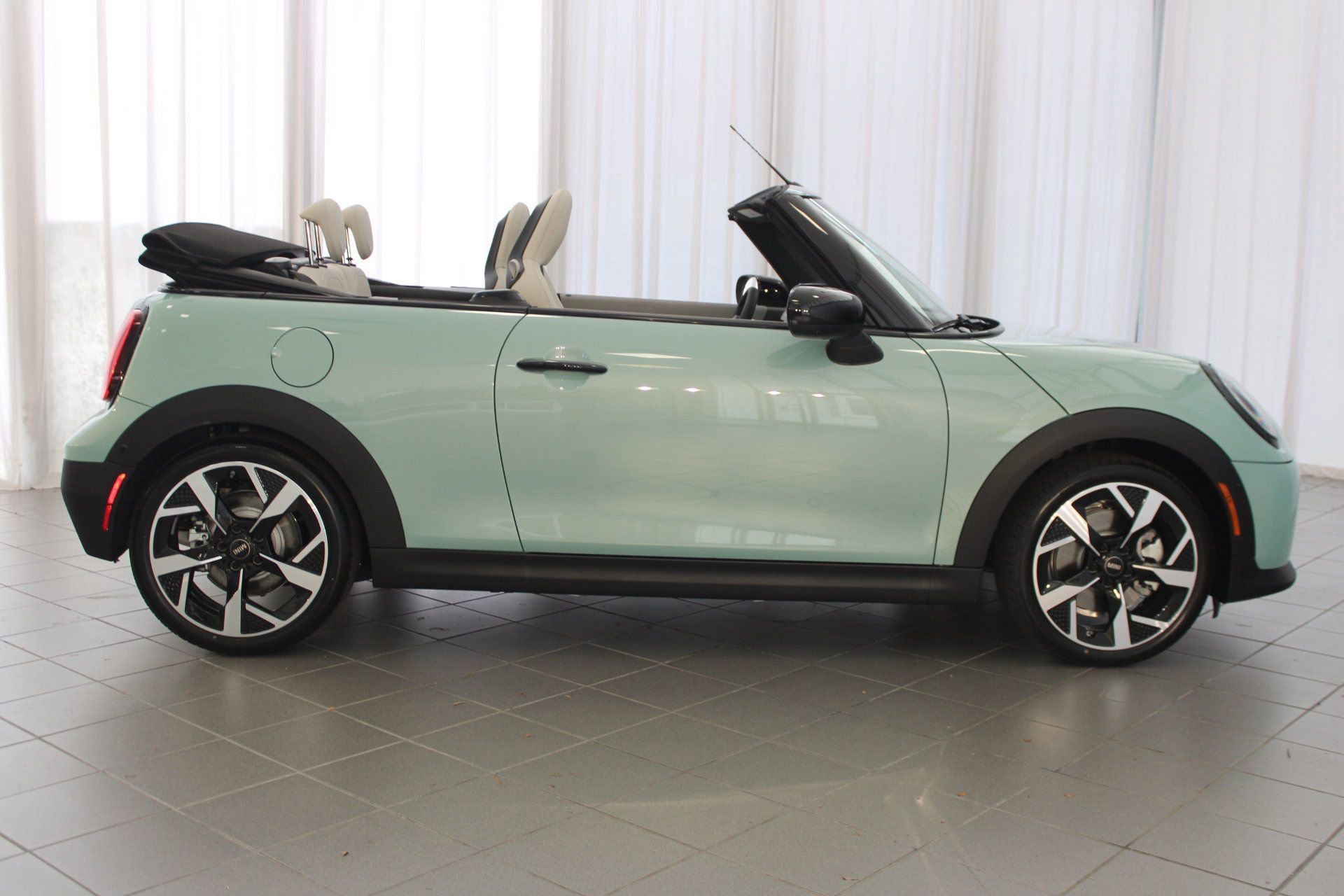 New 2026 MINI Cooper S image 7