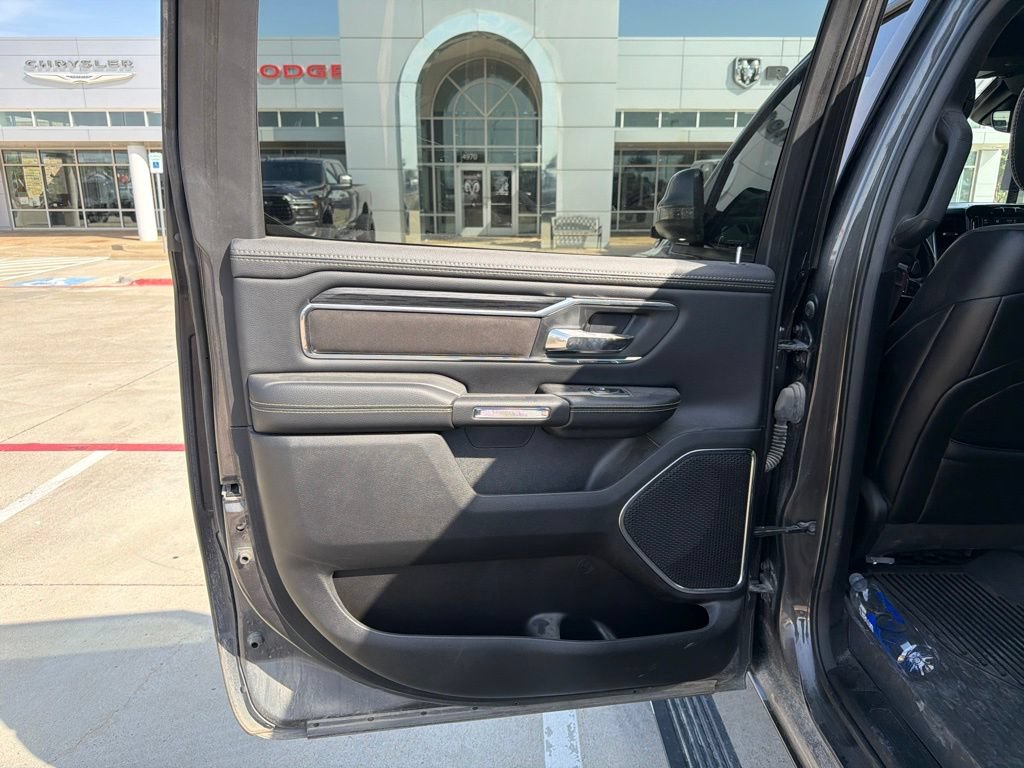 Used 2024 RAM 1500 Laramie AWD/4WD image 23