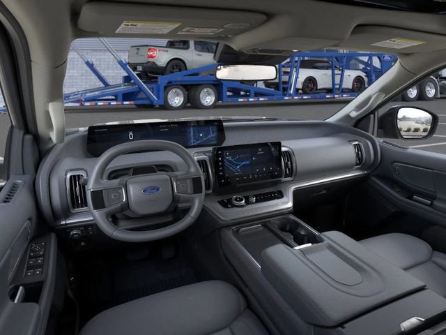 New 2025 Ford Expedition Active image 11
