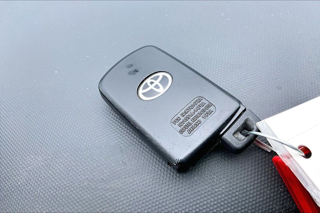 Used 2020 Toyota 4Runner TRD Off-Road Premium AWD/4WD image 12