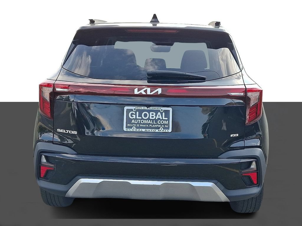 Used 2024 Kia Seltos EX AWD/4WD image 6