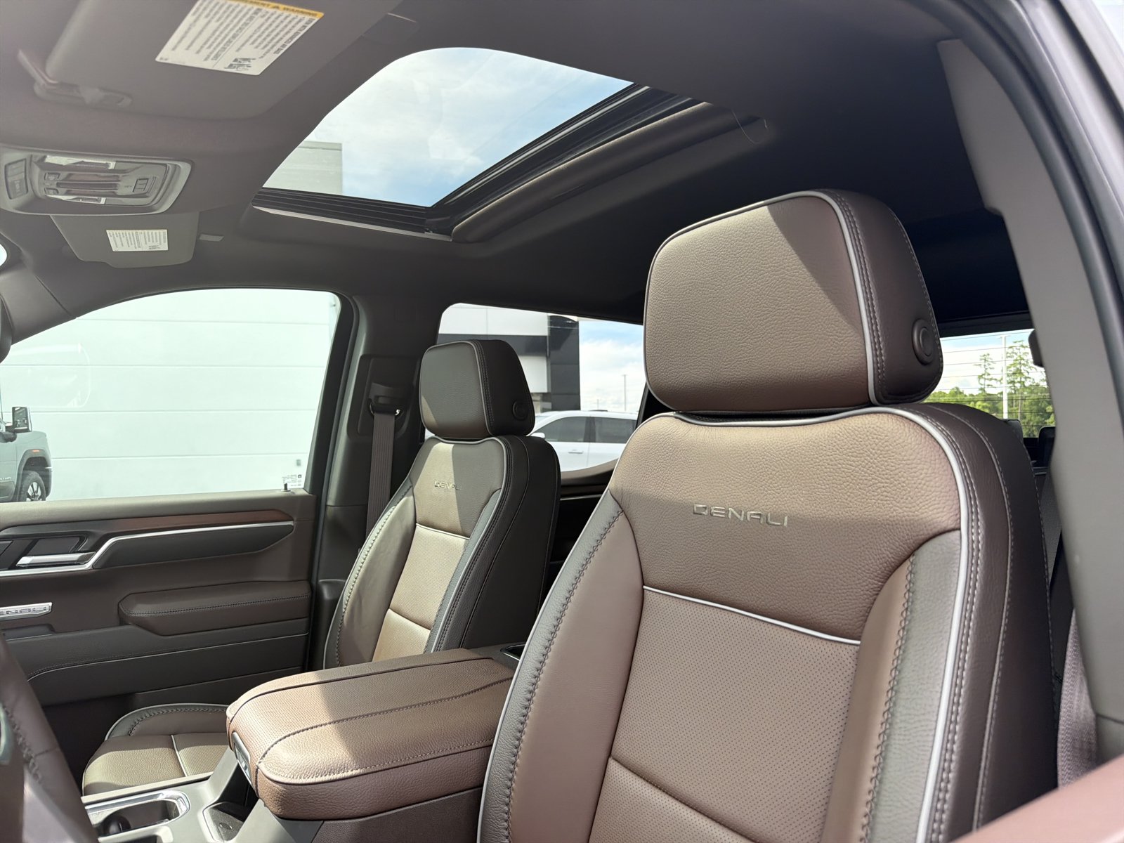 Used 2026 GMC Sierra 1500 Denali AWD/4WD image 28