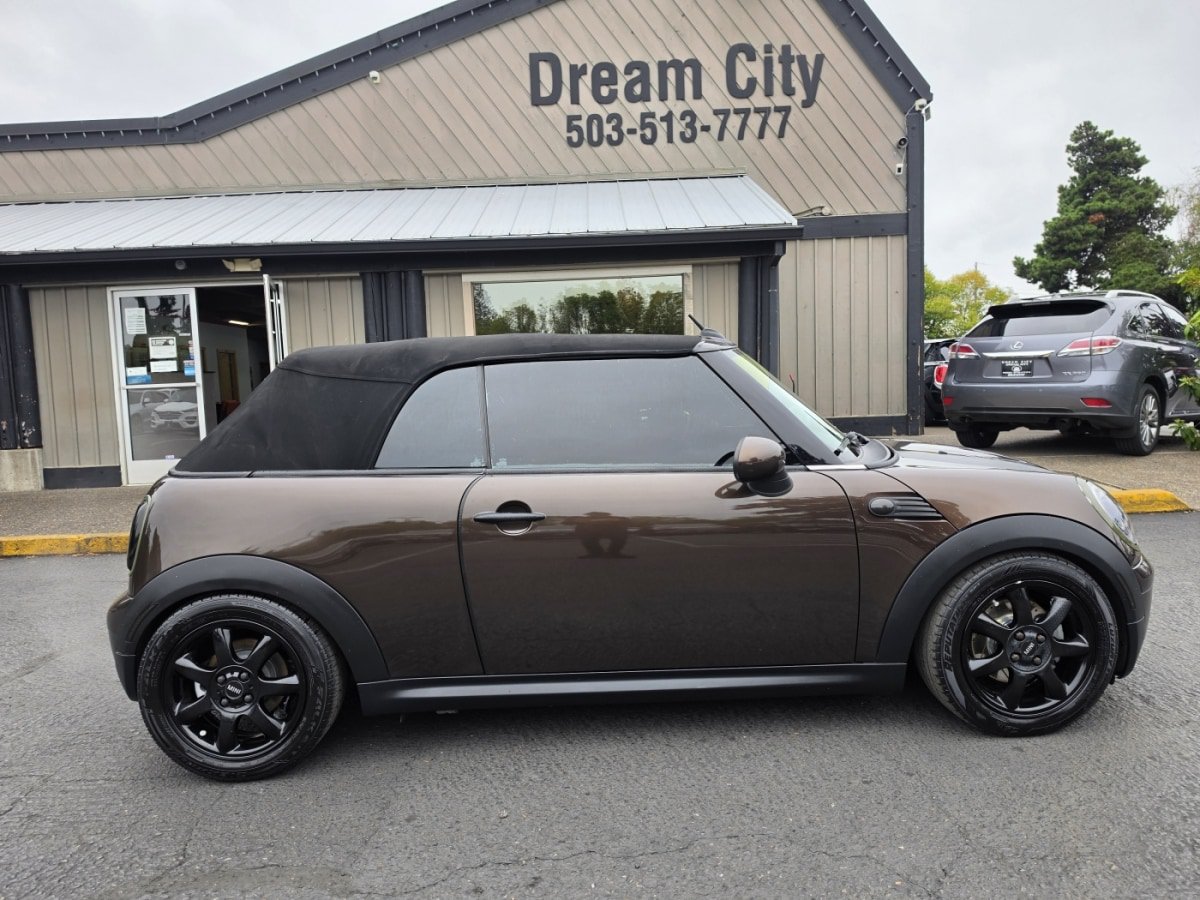 Used 2010 MINI Cooper Convertible FWD image 5