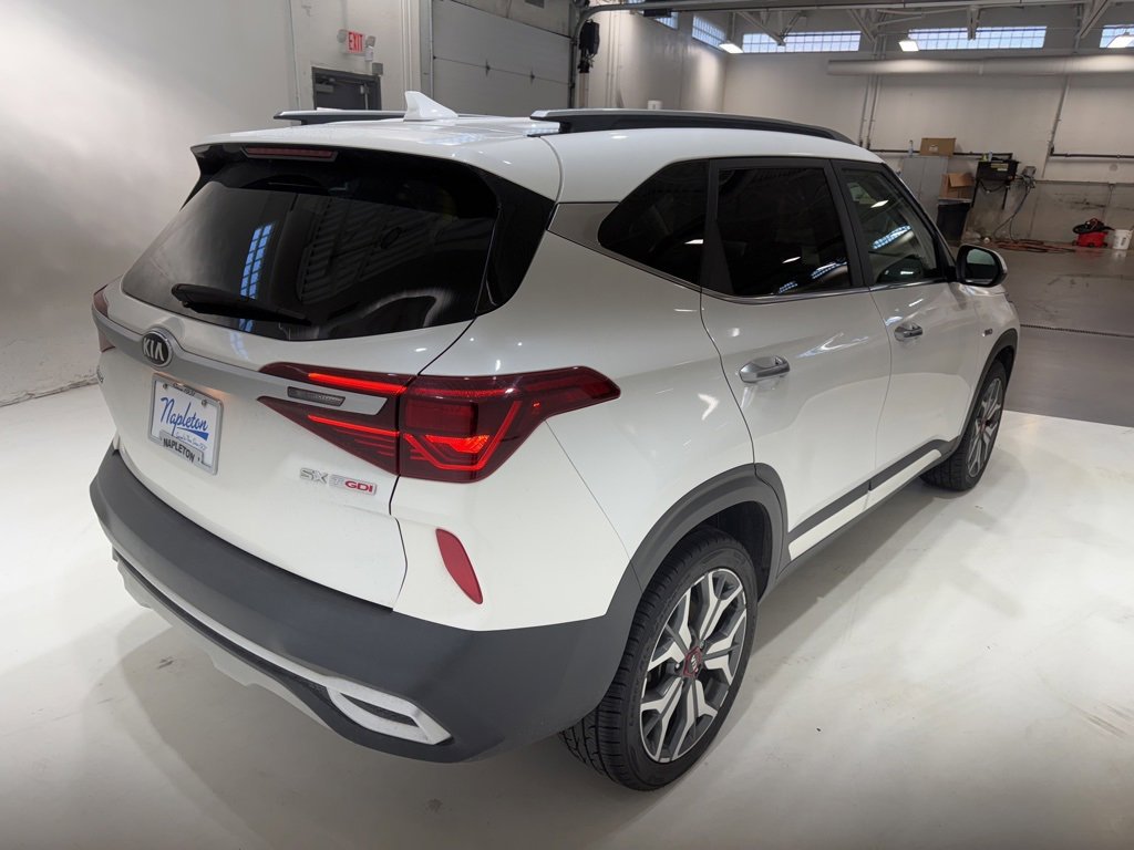 Used 2021 Kia Seltos SX w/ SX Sunroof Package image 6