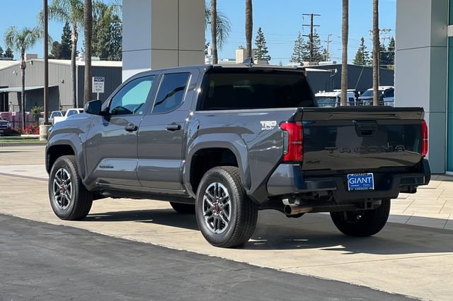 Used 2025 Toyota Tacoma TRD Sport AWD/4WD image 6