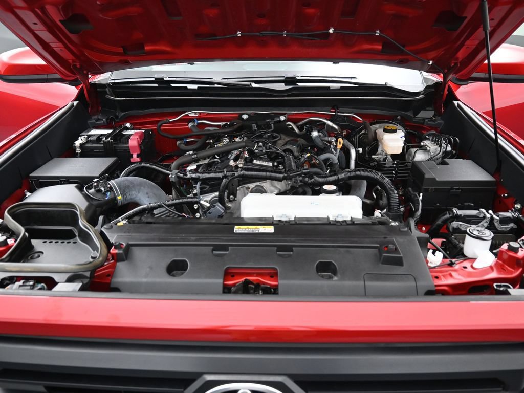 Certified 2024 Toyota Tacoma SR5 AWD/4WD image 34