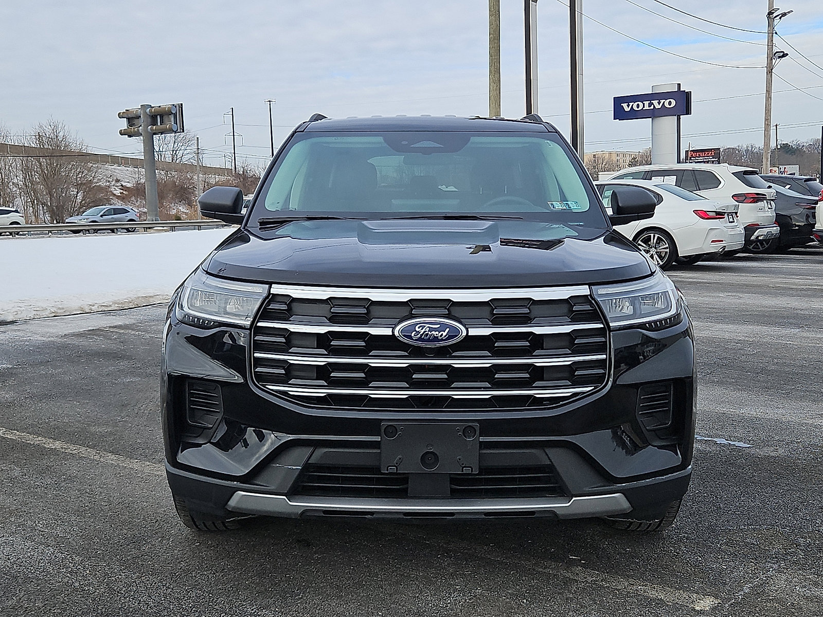 Used 2025 Ford Explorer Active image 2