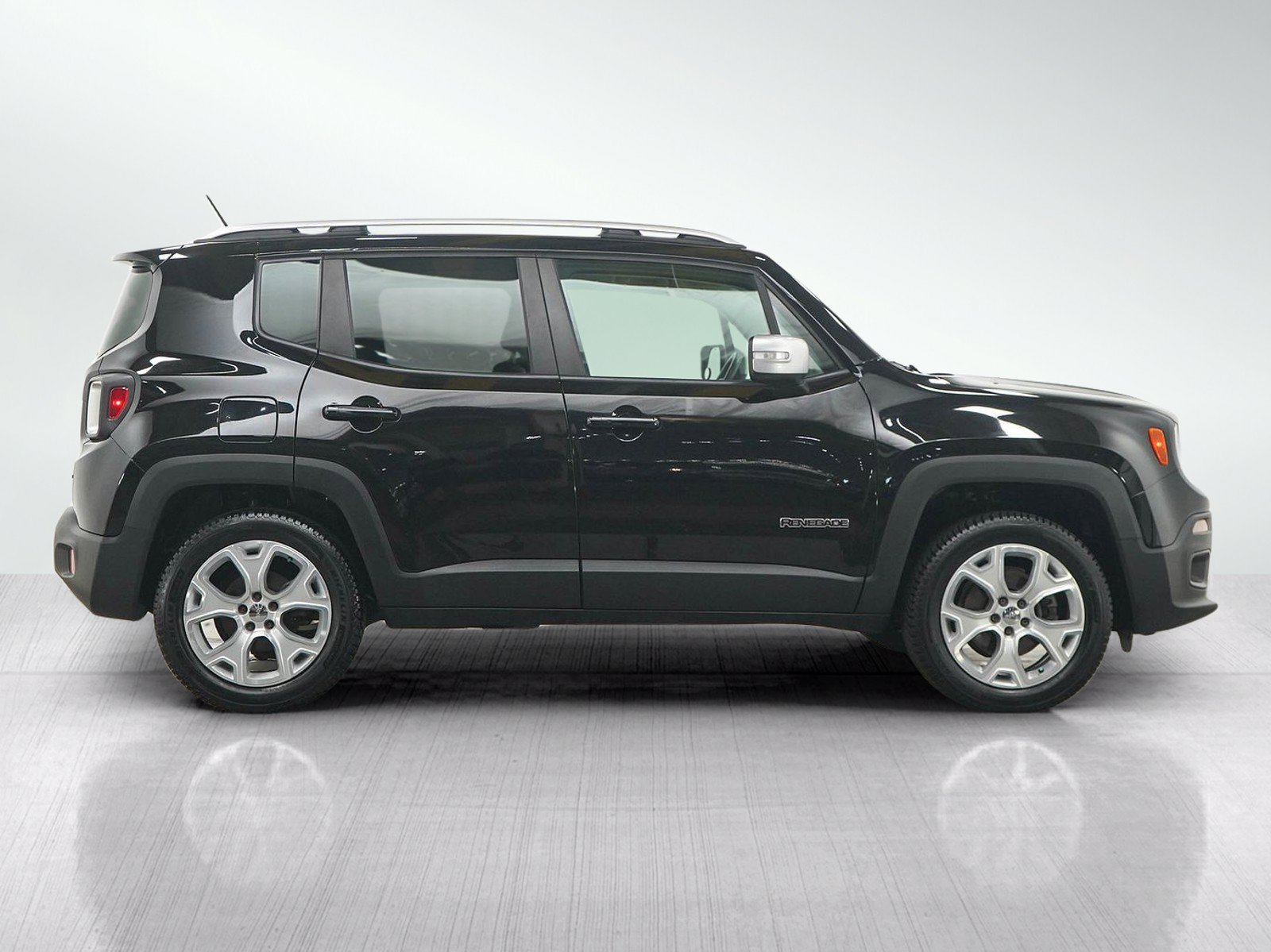 Used 2015 Jeep Renegade Limited AWD/4WD image 6