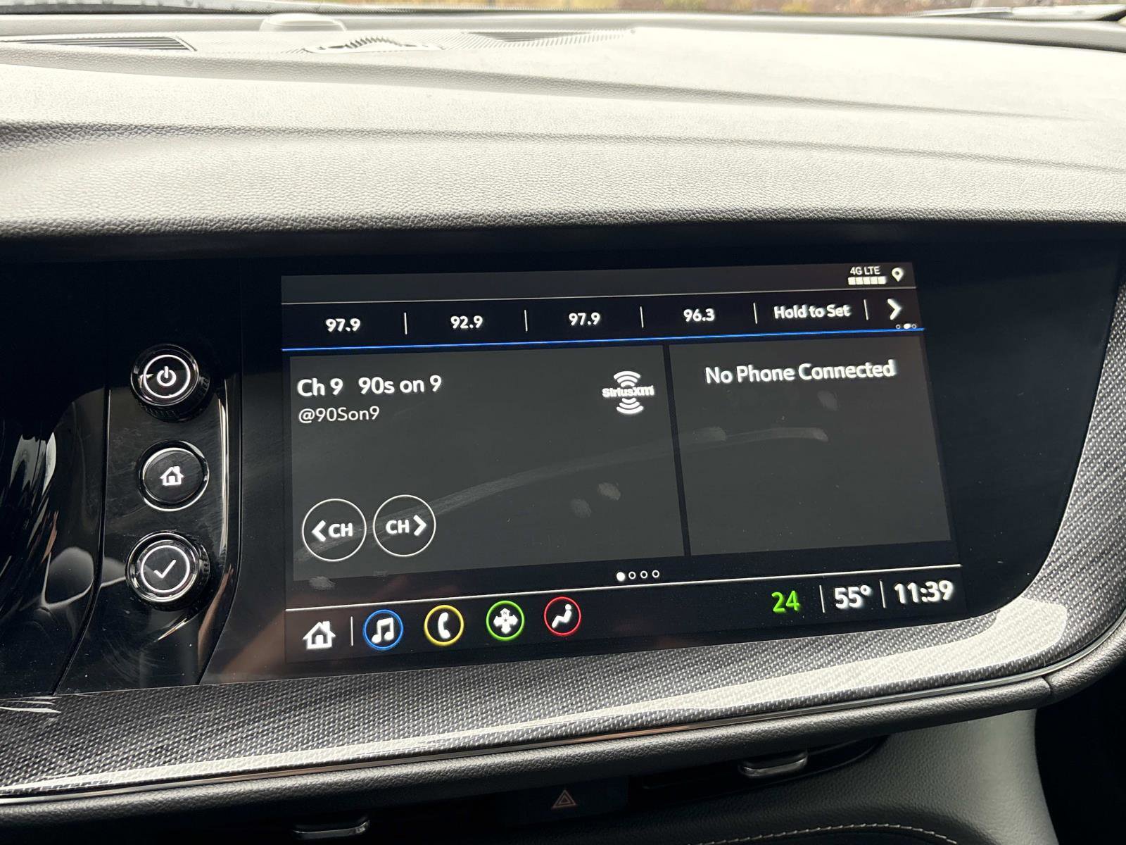 Certified 2023 Buick Envision Essence image 21