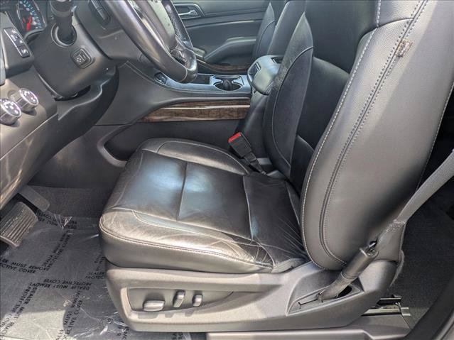 Used 2020 Chevrolet Tahoe LT w/ Luxury Package AWD/4WD image 16