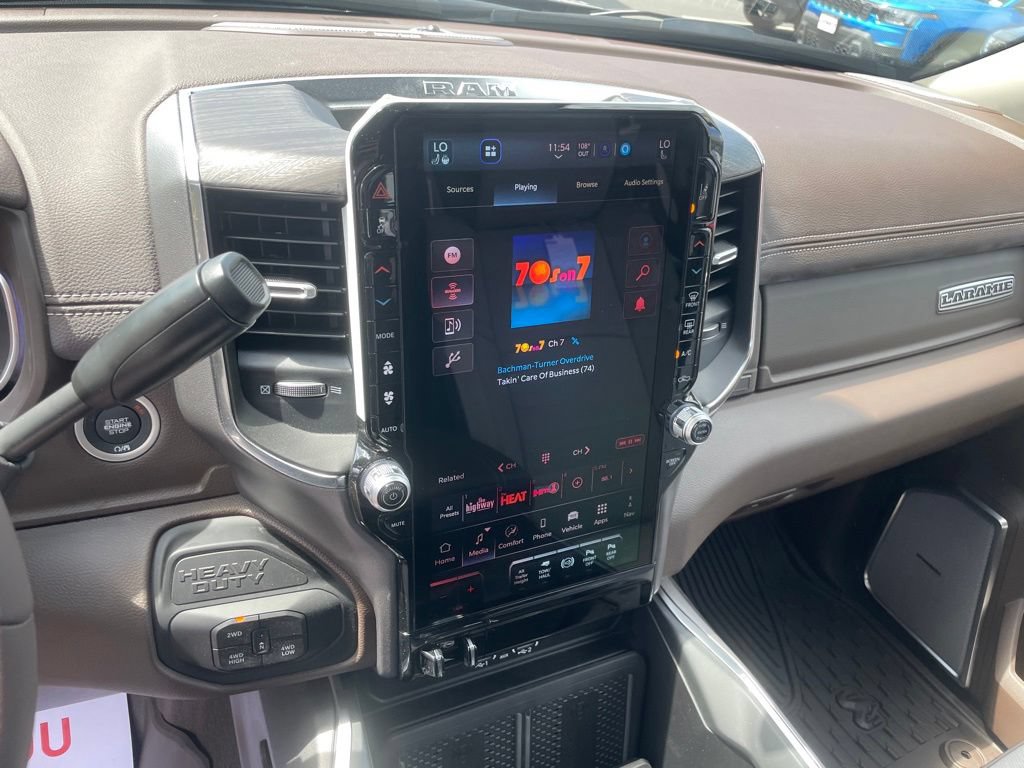 New 2026 RAM 3500 Laramie AWD/4WD image 18