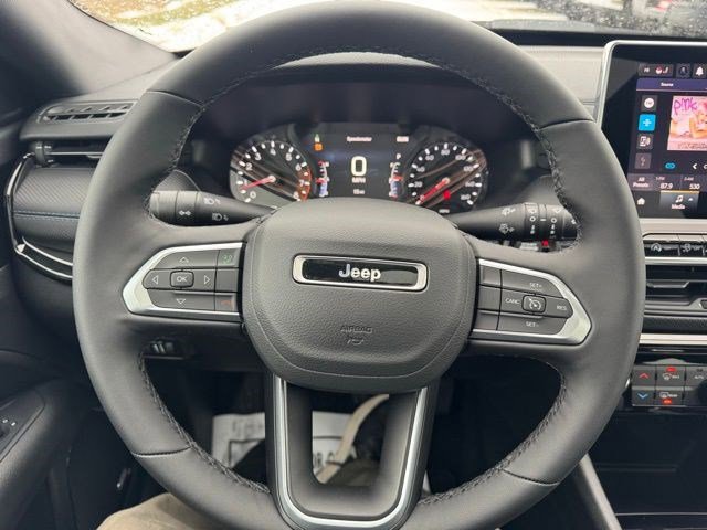 New 2026 Jeep Compass Latitude w/ Sun and Sound Group image 17