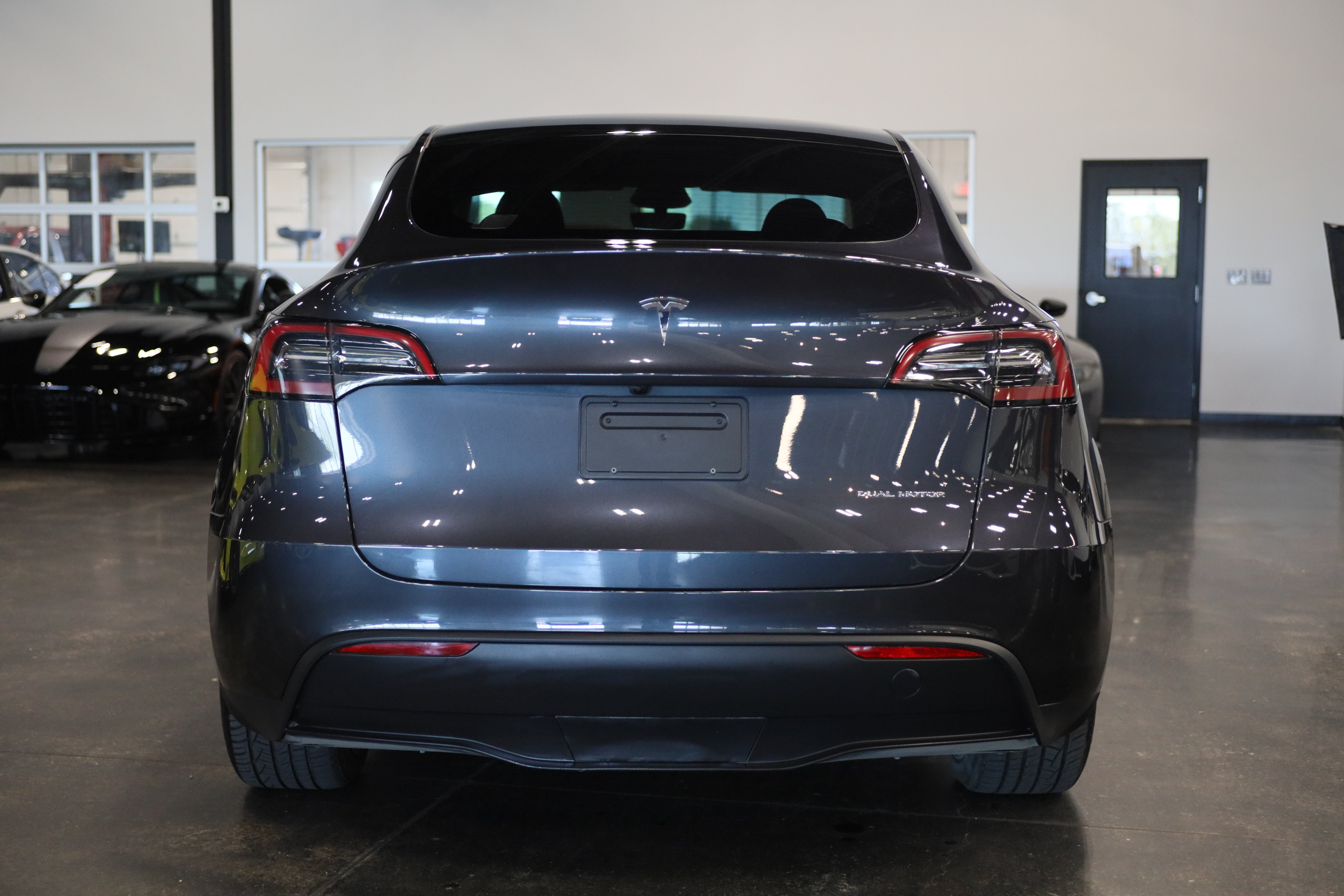 Used 2024 Tesla Model Y Long Range AWD/4WD image 5