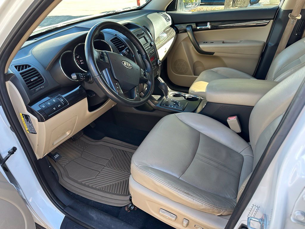 Used 2011 Kia Sorento EX w/ Premium Pkg FWD image 11