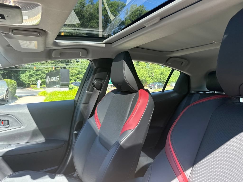 Used 2023 Toyota Prius Prime Premium w/ Advanced Technology Package FWD image 13