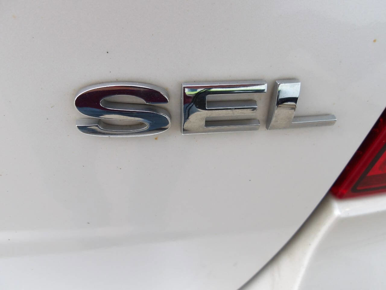 Used 2012 Ford Edge SEL FWD image 36