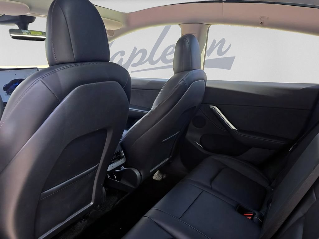 Used 2022 Tesla Model Y Performance AWD/4WD image 9