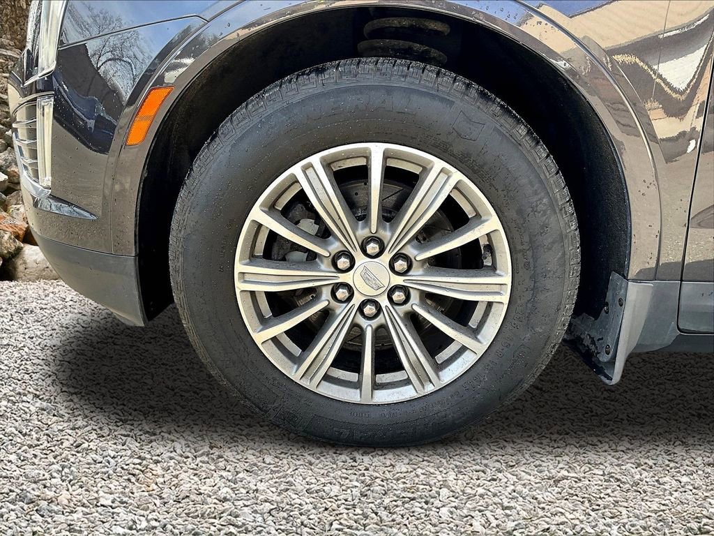 Used 2017 Cadillac XT5 Luxury w/ Driver Awareness Package image 9