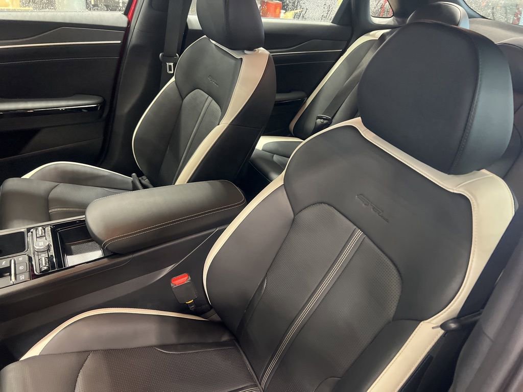Certified 2025 Kia K5 GT-Line image 5