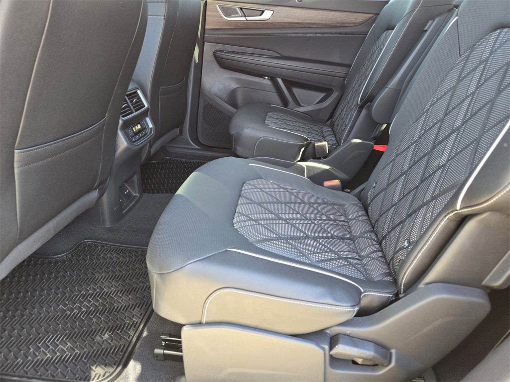 New 2026 Volkswagen Atlas SEL Premium R-Line image 22