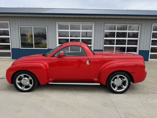 Used 2005 Chevrolet SSR w/ Preferred Equipment Group RWD image 5