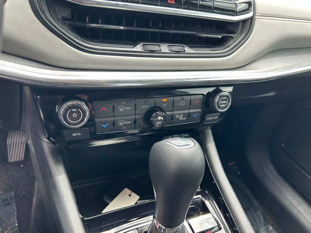 Used 2023 Jeep Compass Limited AWD/4WD image 24