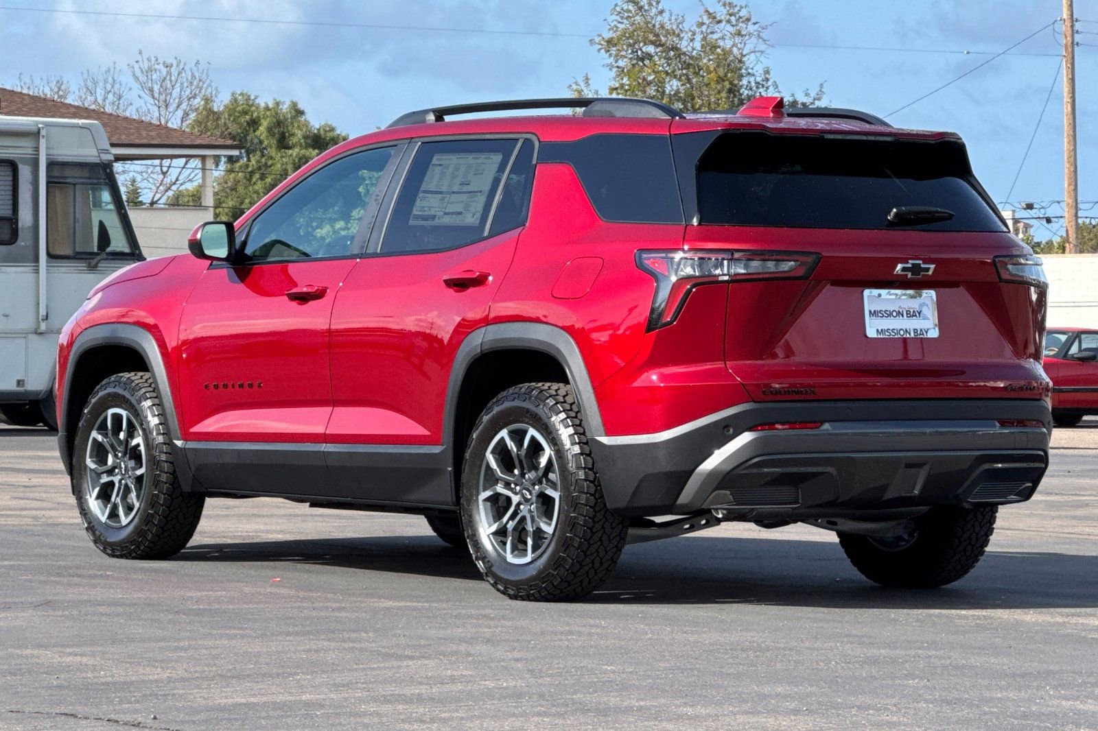 New 2025 Chevrolet Equinox ACTIV image 6